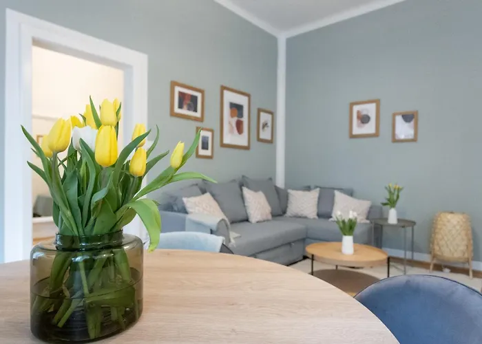 With Balcony - Trendy Neighborhood Daire