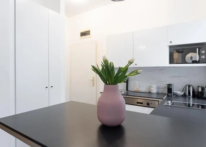 Daire With Balcony - Trendy Neighborhood *